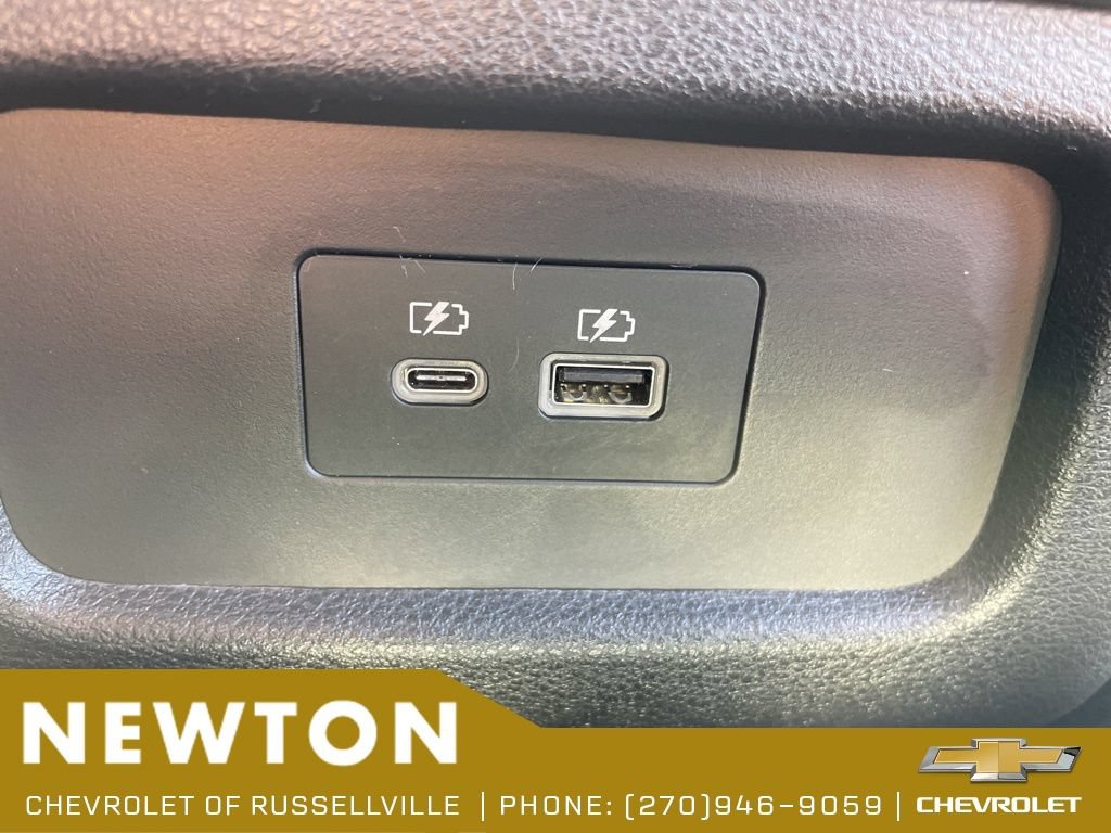 Used 2025 Nissan Pathfinder SL AWD/4WD image 38