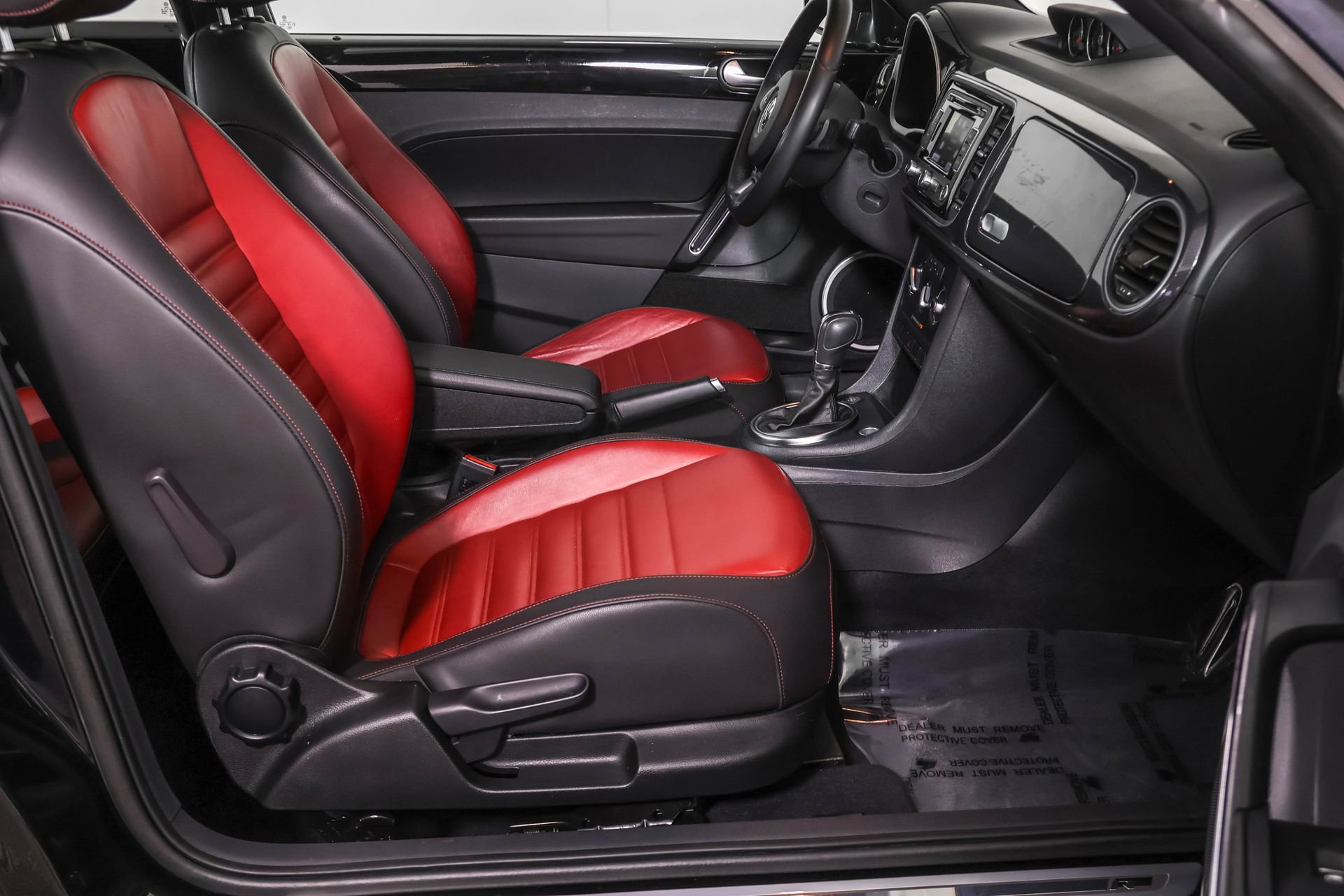 Used 2014 Volkswagen Beetle R-Line image 41