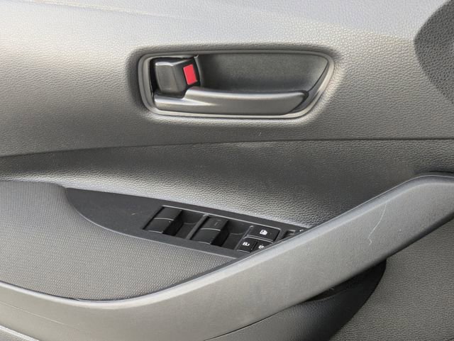 Used 2025 Toyota Corolla LE image 27