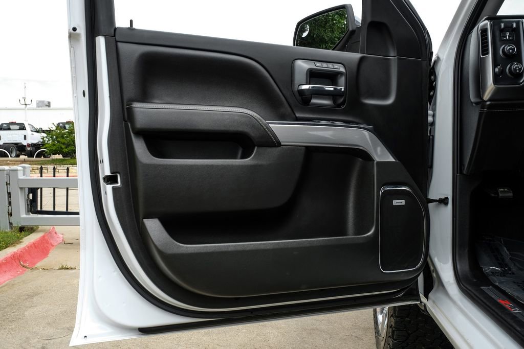 Used 2018 Chevrolet Silverado 1500 LTZ Z71 w/ LTZ Plus Package AWD/4WD image 41