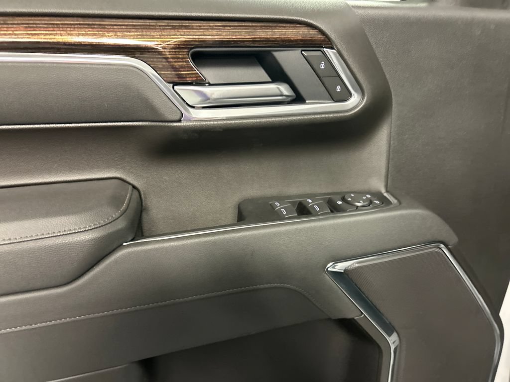 New 2026 GMC Sierra 1500 SLE w/ Preferred Package AWD/4WD image 12