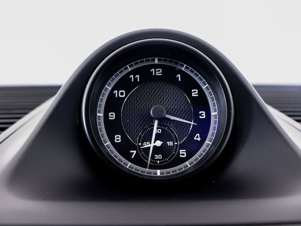 Certified 2024 Porsche Macan w/ Premium Plus Package image 12