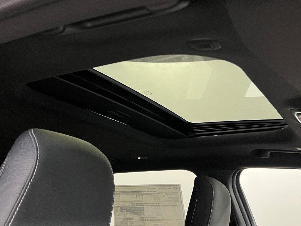 New 2025 Jeep Grand Cherokee L Laredo w/ Luxury Tech Group I image 10