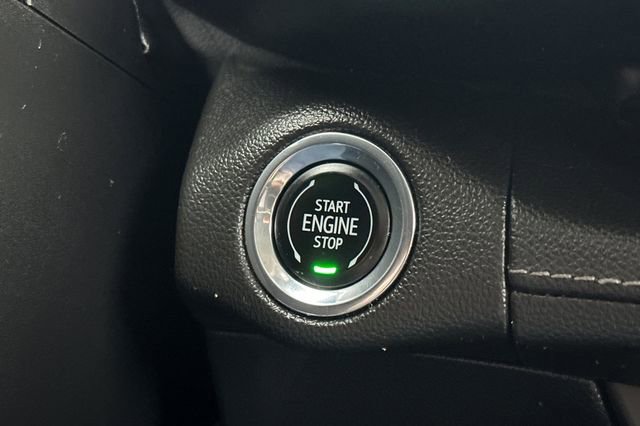 Used 2023 Buick Envision Essence image 25