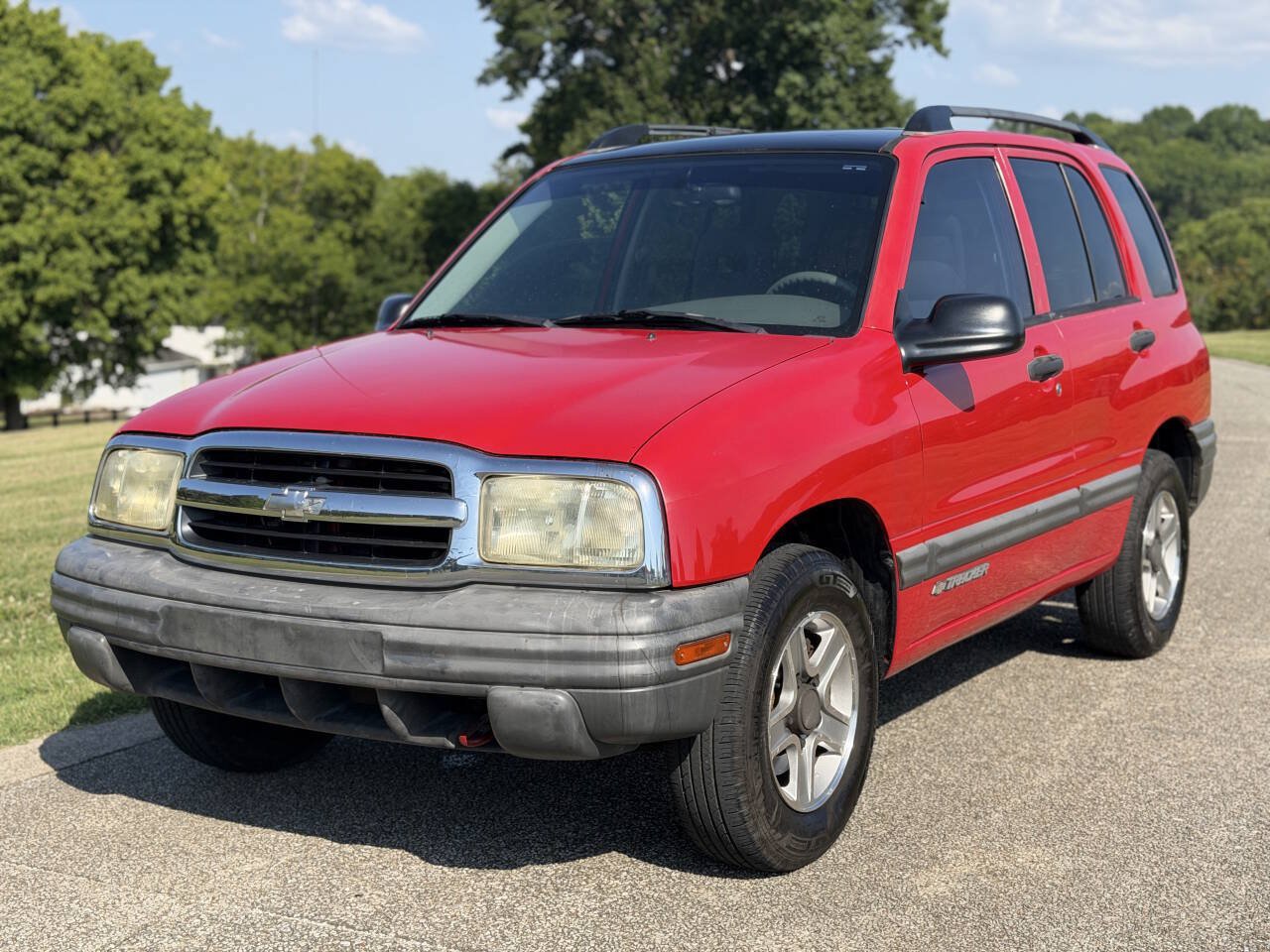 Used 2003 Chevrolet Tracker 2WD w/ Preferred Equipment Group image 2