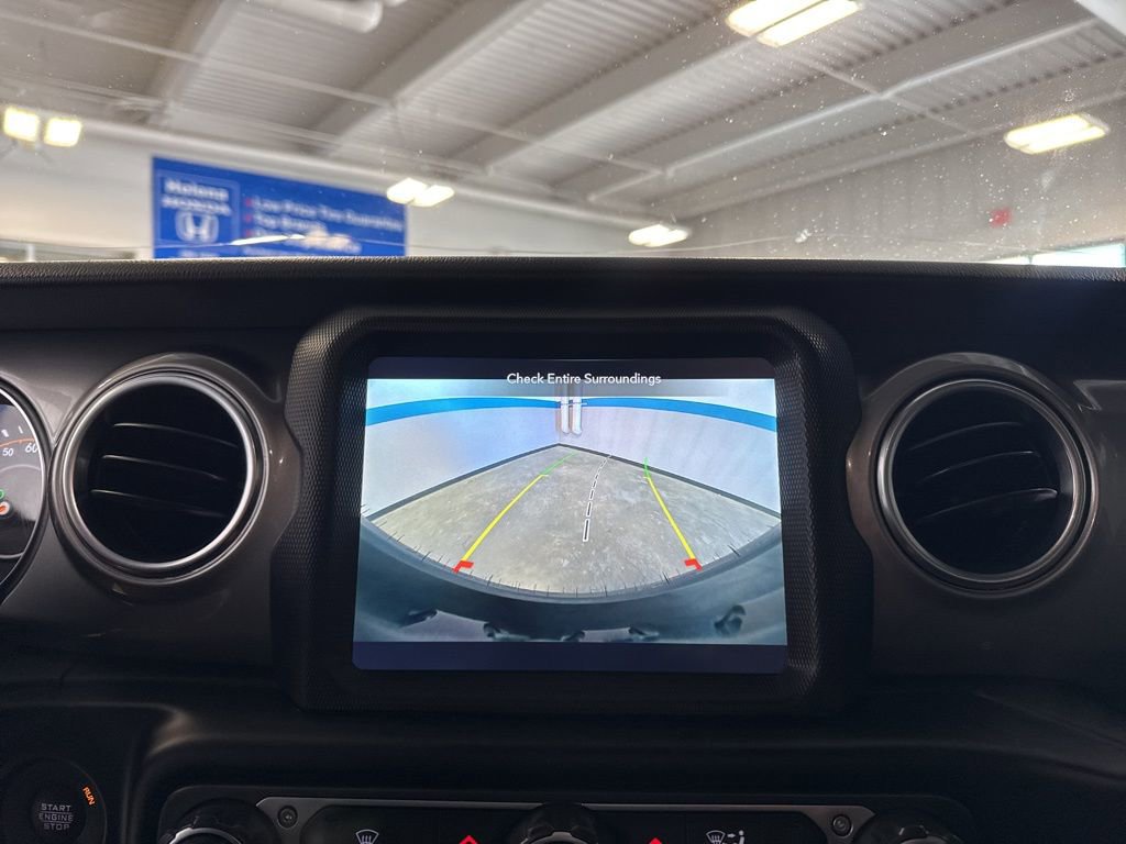 Used 2021 Jeep Wrangler Unlimited Sahara w/ Uconnect 4C Nav & Sound Group image 14