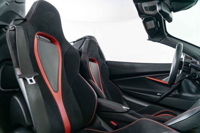 Used 2021 McLaren 720S Performance RWD image 25