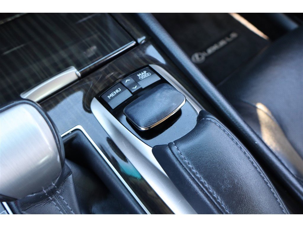 Used 2013 Lexus LS 460 AWD w/ Comfort Pkg image 40