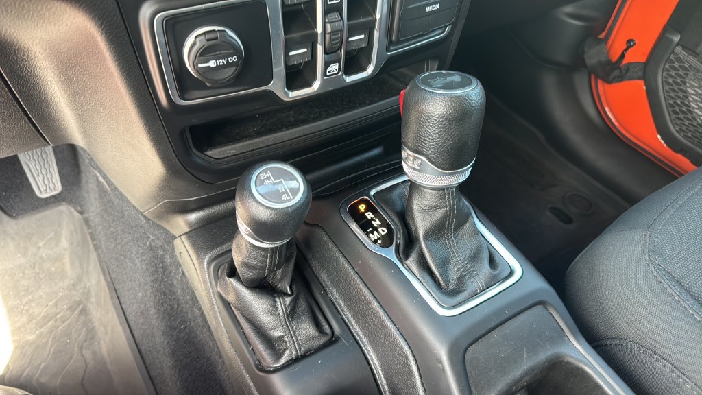 Used 2023 Jeep Wrangler Unlimited Sport AWD/4WD image 23
