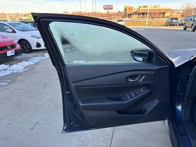 Certified 2025 Honda Accord SE image 10