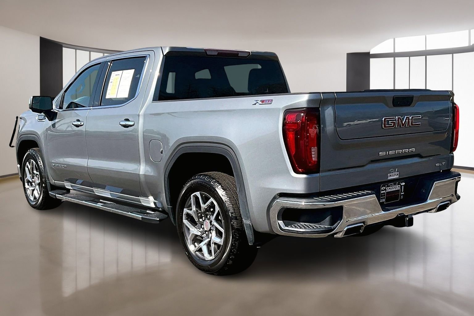 Used 2023 GMC Sierra 1500 SLT image 4