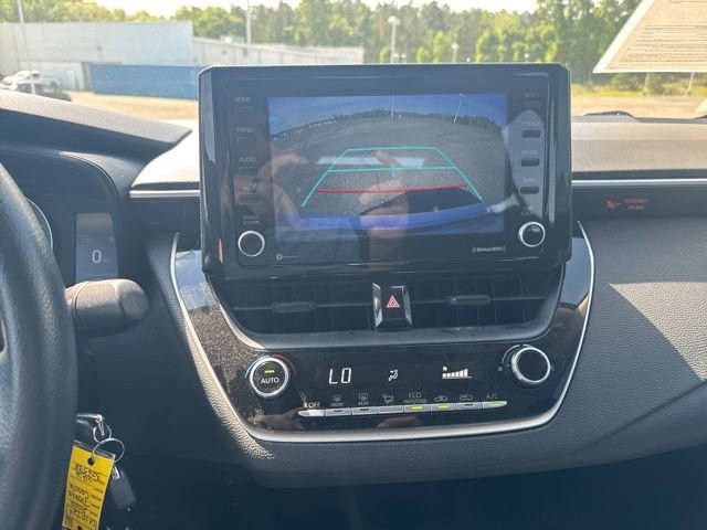 Used 2022 Toyota Corolla LE image 19