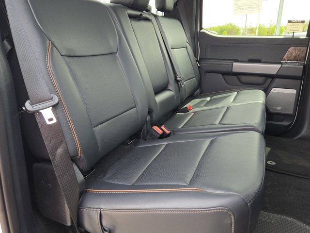 Used 2025 Ford F250 Lariat w/ Black Appearance Package AWD/4WD image 8