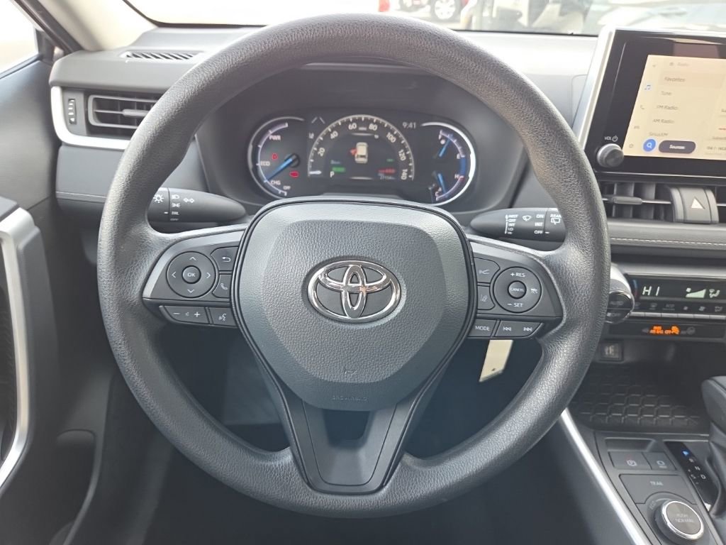 Used 2024 Toyota RAV4 LE image 31