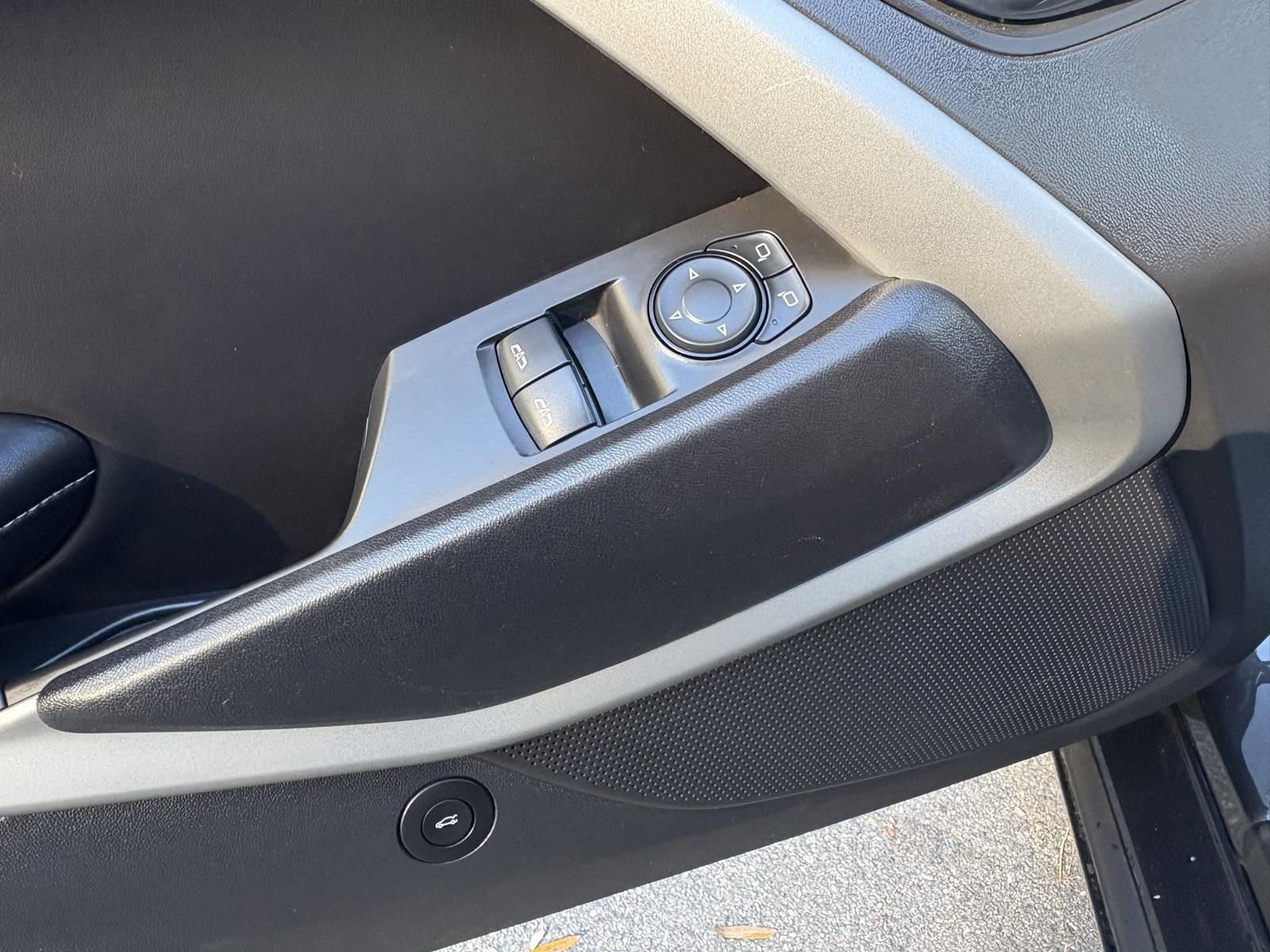 Used 2017 Chevrolet Camaro SS image 17