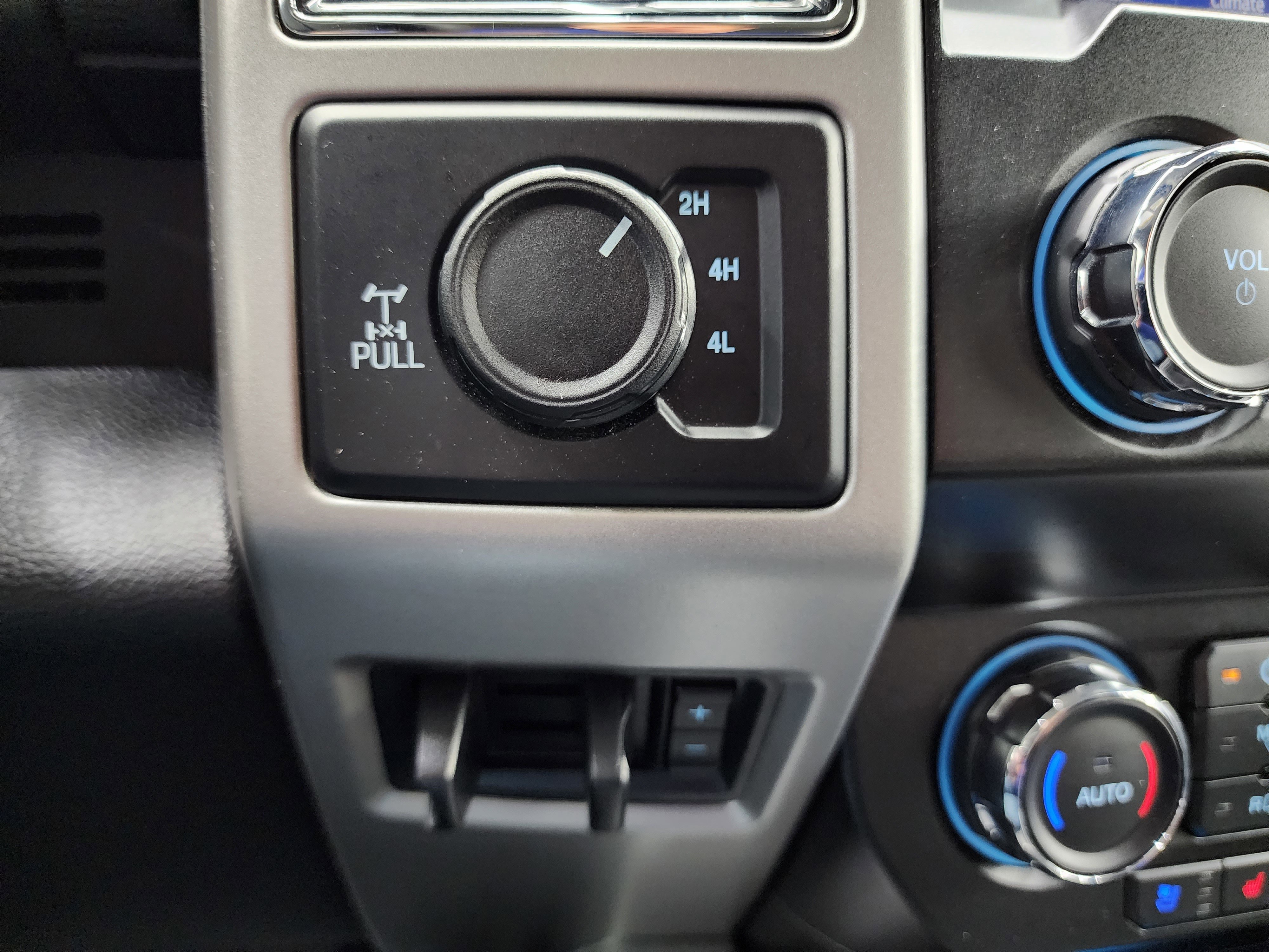 Used 2020 Ford F250 Lariat image 54