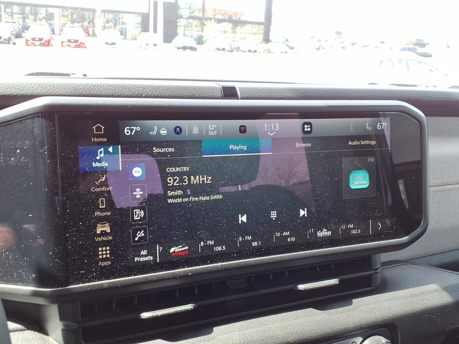 Used 2024 Jeep Wrangler Sport S image 7