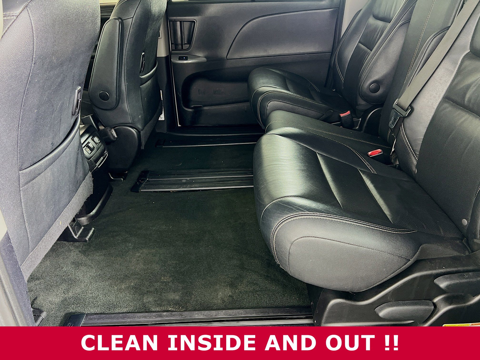 Used 2018 Toyota Sienna SE Premium image 5