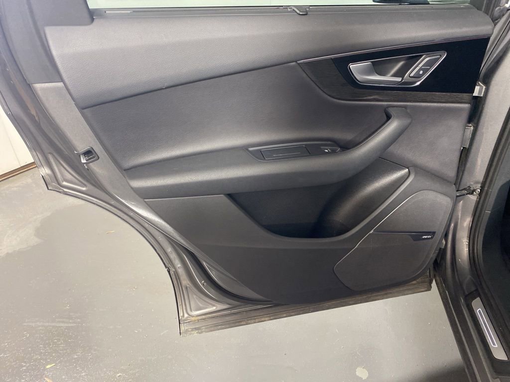 Used 2018 Audi Q7 3.0T Prestige w/ Prestige Package image 23