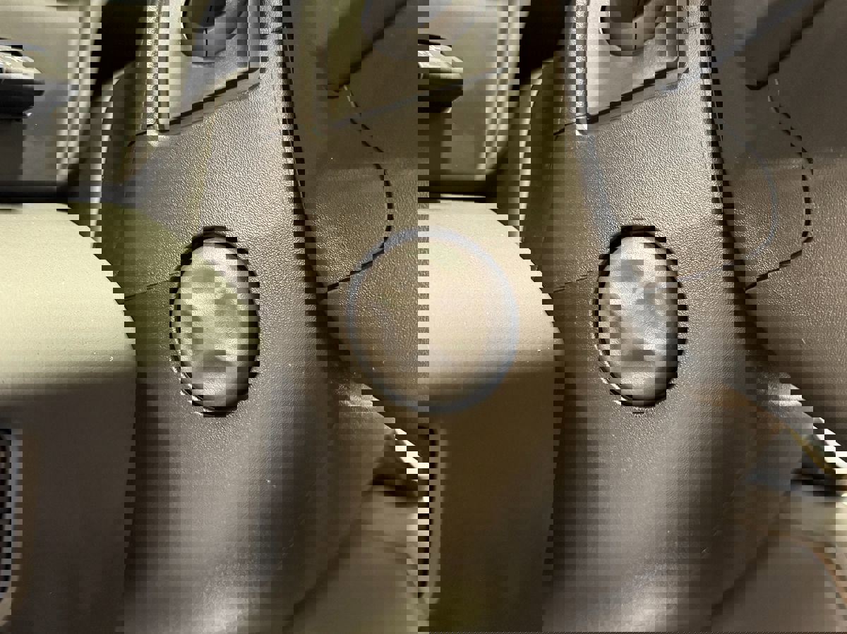 Used 2022 GMC Sierra 1500 AT4 image 24