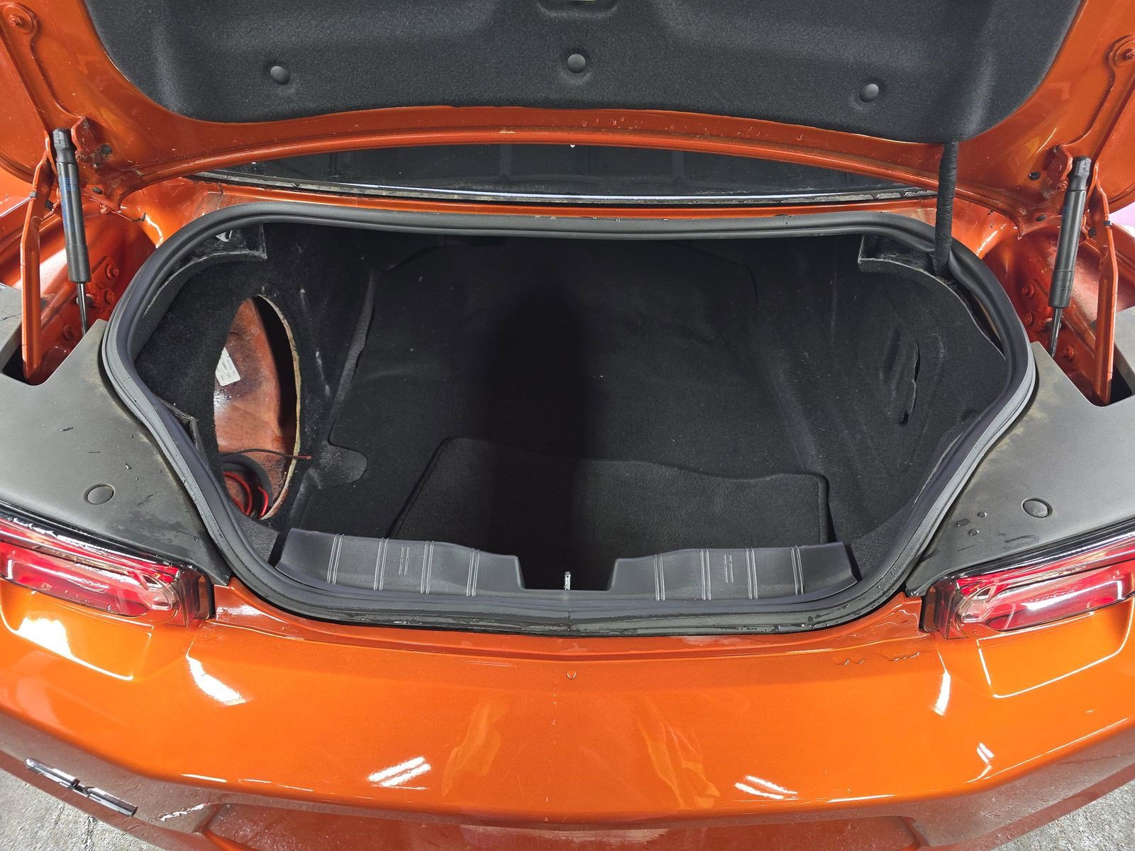 Used 2023 Chevrolet Camaro LT w/ RS Package image 48