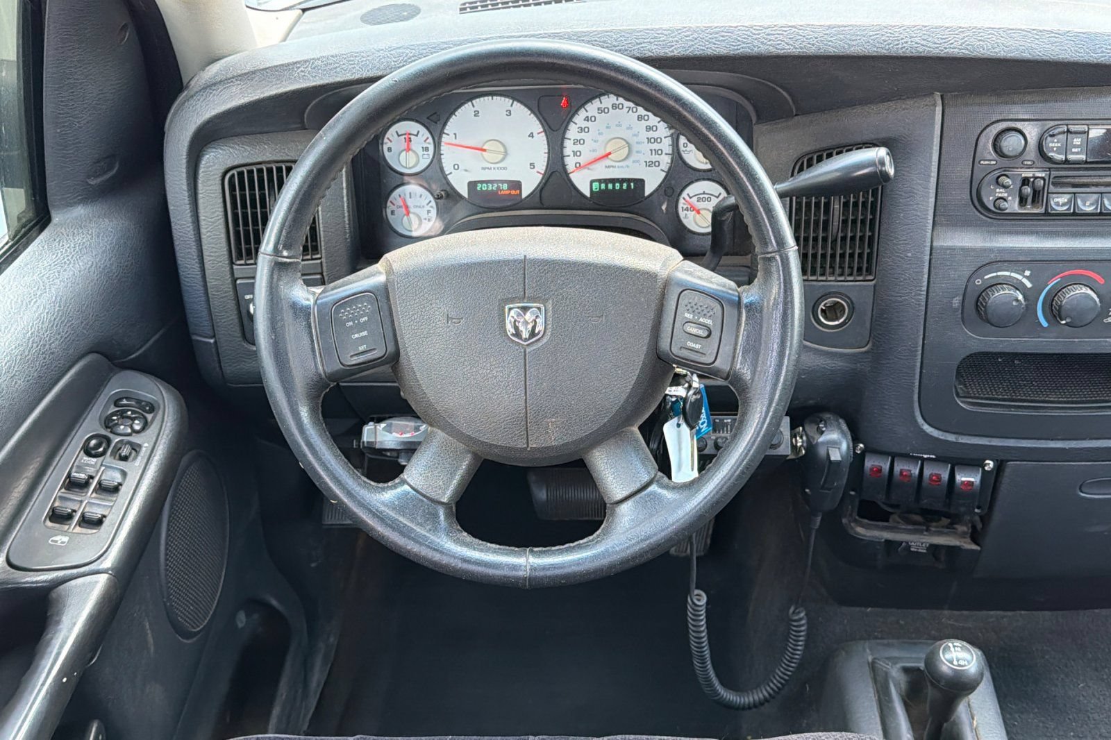 Used 2004 Dodge Ram 2500 Truck SLT w/ Trailer Tow Group AWD/4WD image 13