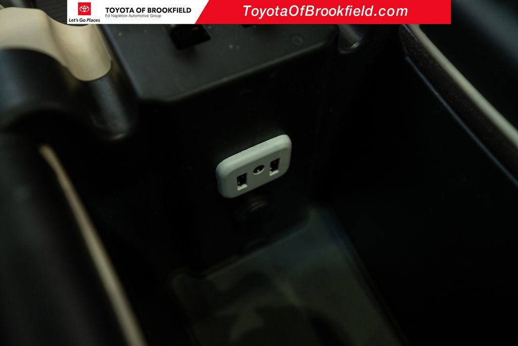 Used 2020 Buick Envision Essence image 31