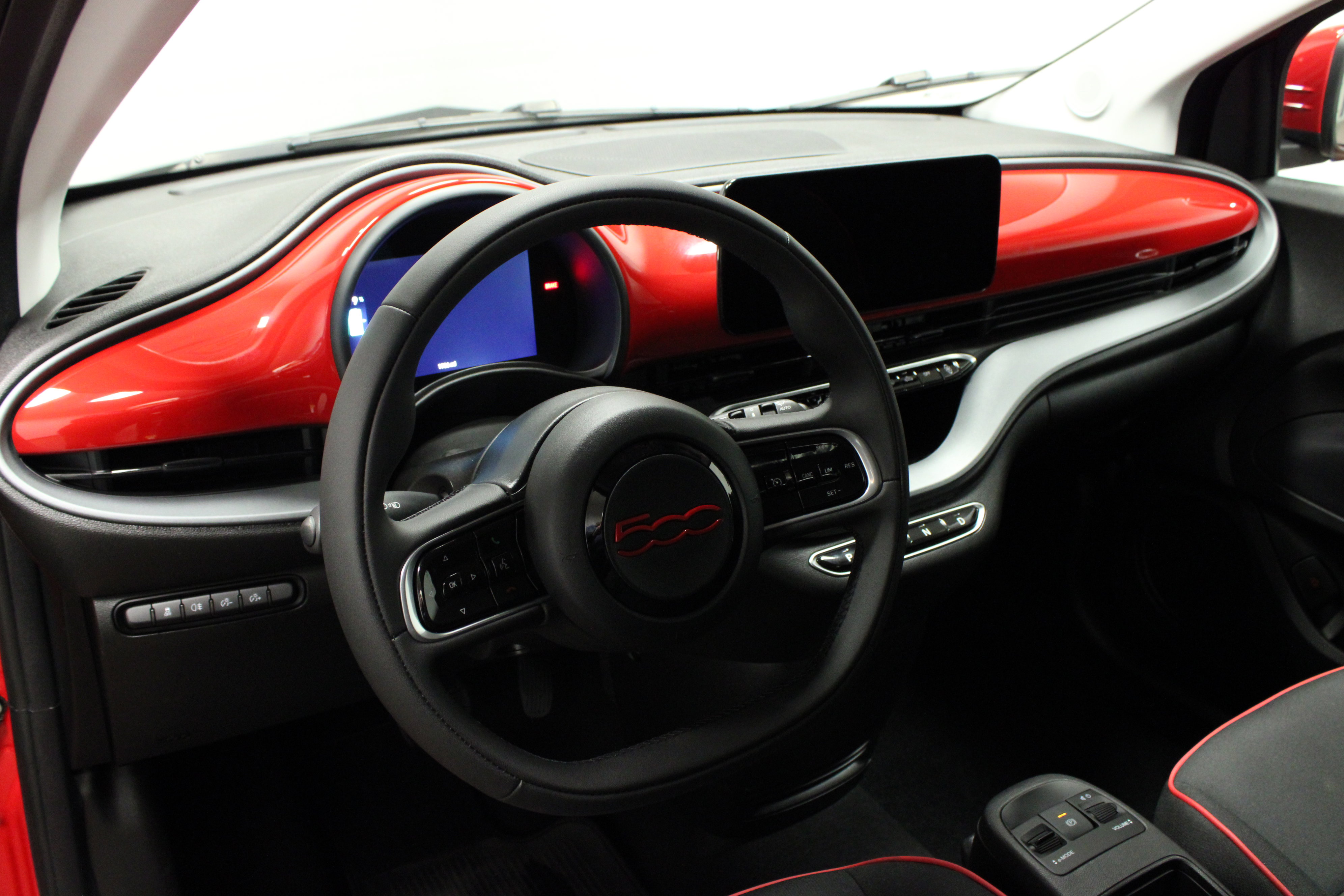 Used 2024 FIAT 500 e (RED) image 18