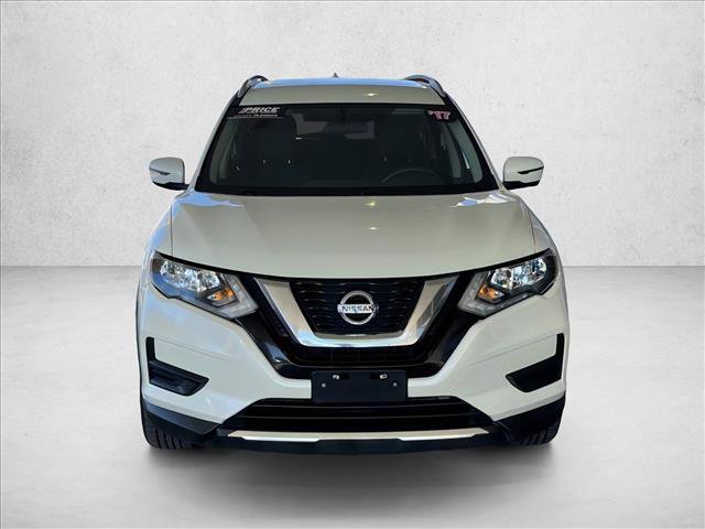 Used 2017 Nissan Rogue SV w/ SV Premium Package image 6