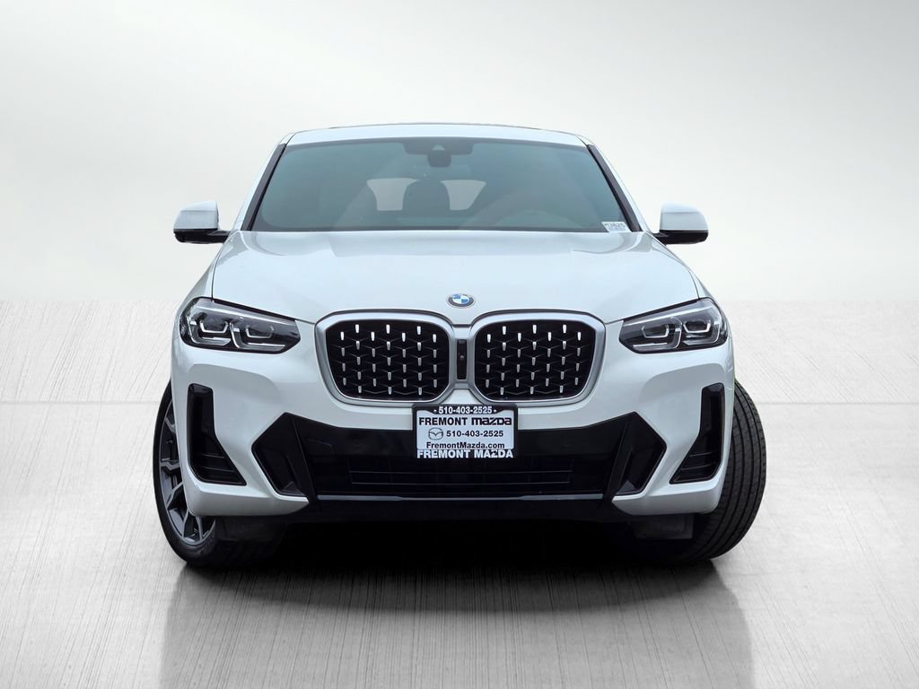 Used 2022 BMW X4 xDrive30i w/ M Sport Package 2 AWD/4WD image 2