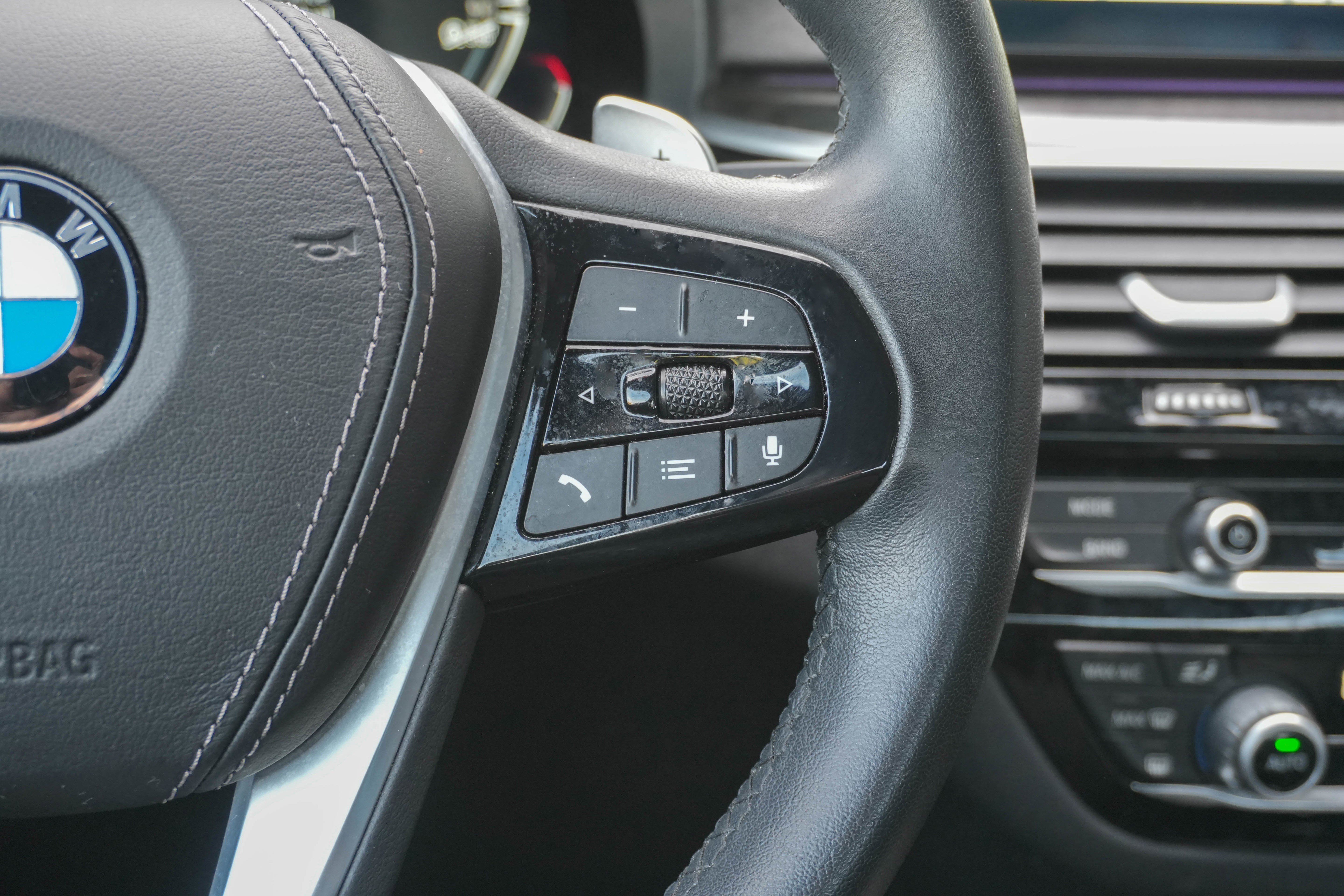 Certified 2023 BMW 530i xDrive w/ Premium Package image 17