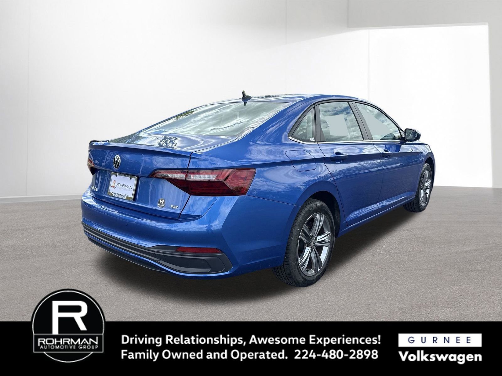 Used 2023 Volkswagen Jetta SE FWD image 8