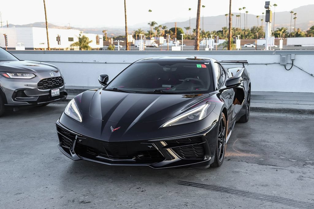 Used 2020 Chevrolet Corvette Stingray Preferred Cpe w/ 2LT Preferred Equipment Group RWD image 4