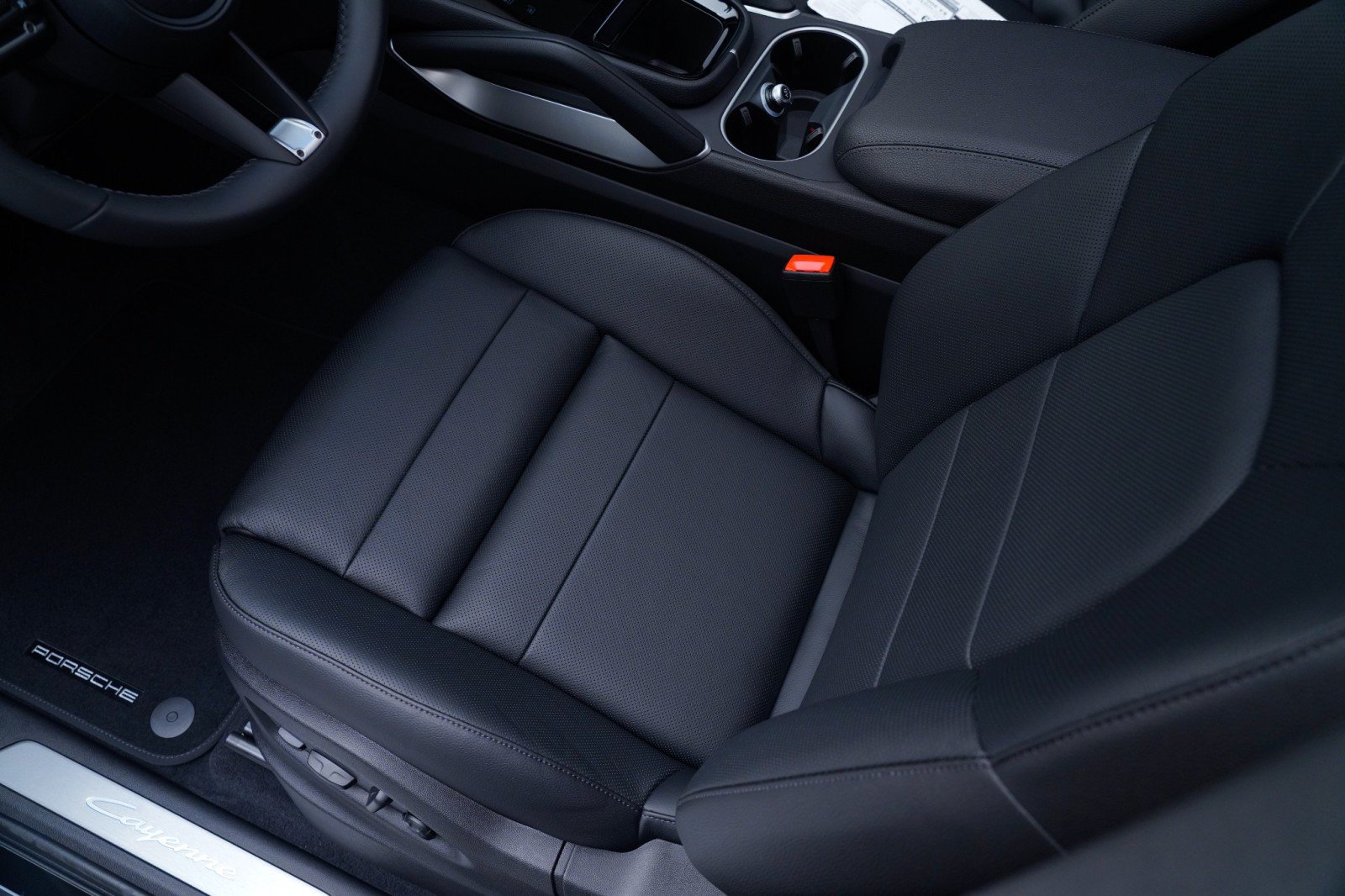 Certified 2026 Porsche Cayenne AWD/4WD image 16