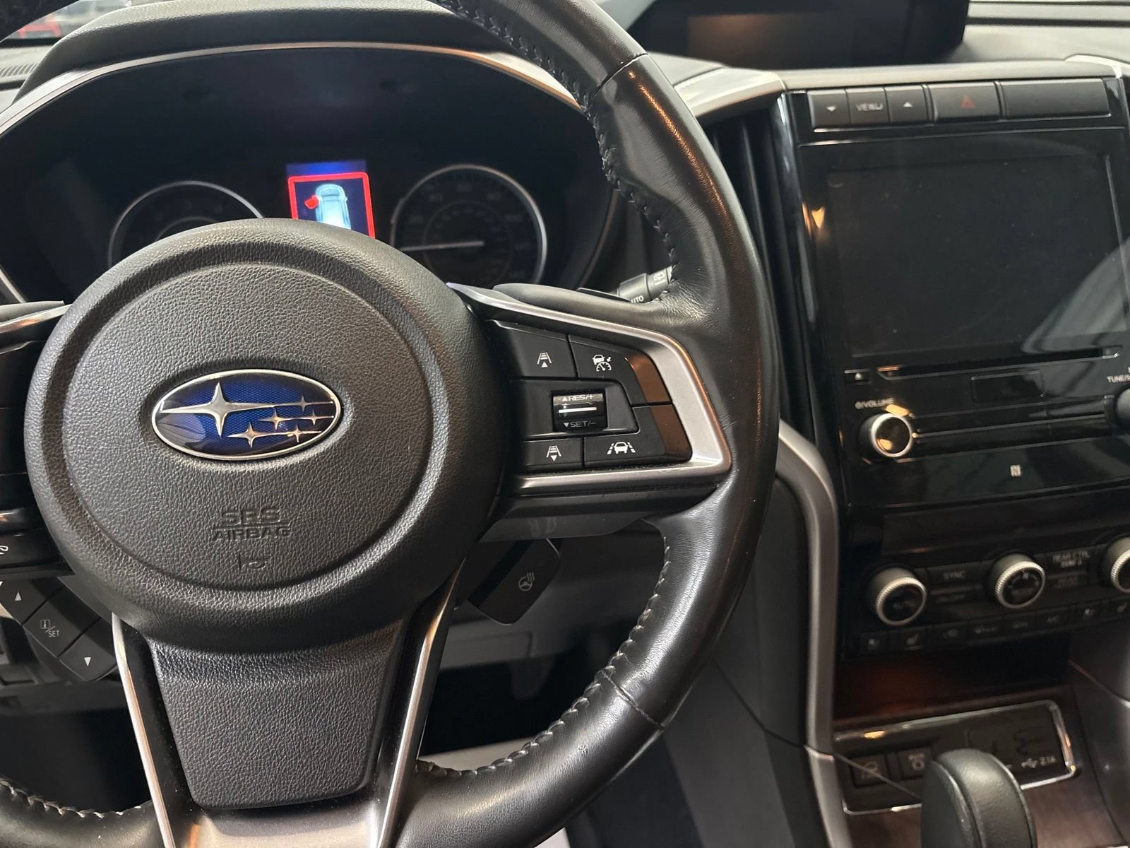 Used 2019 Subaru Ascent Touring w/ Popular Package #3 AWD/4WD image 17