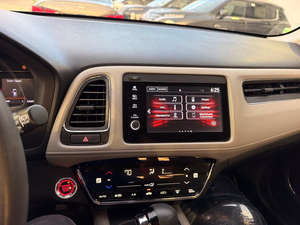 Used 2021 Honda HR-V EX image 4