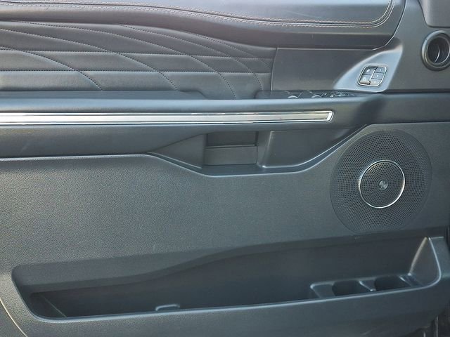 Used 2022 Ford Expedition Max Platinum image 16