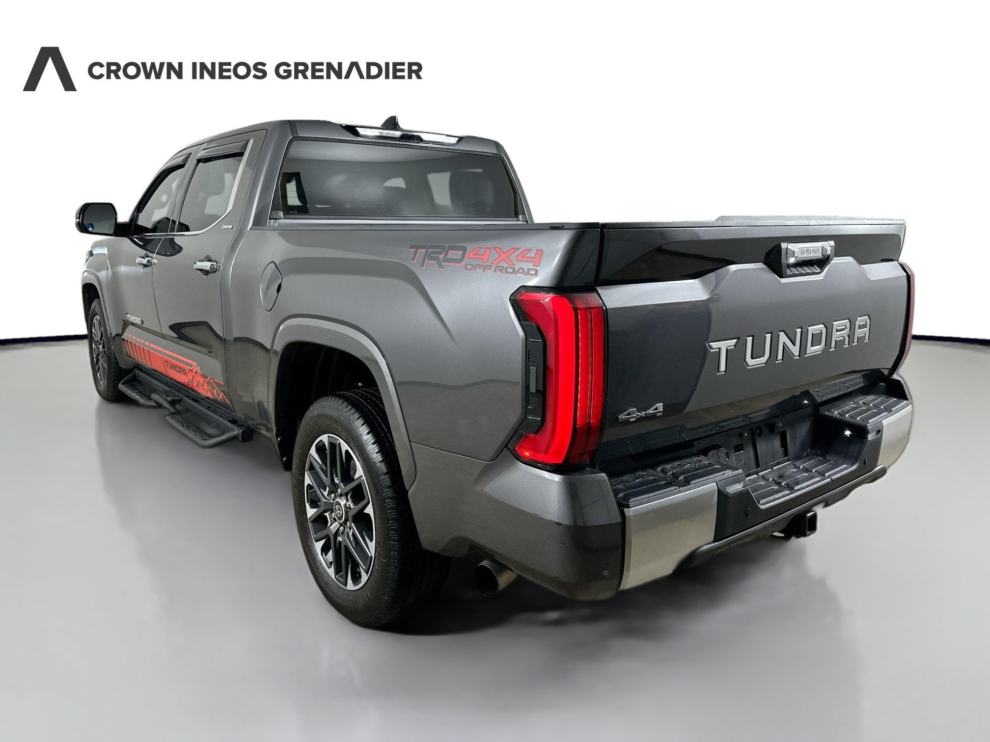 Used 2022 Toyota Tundra Limited w/ Power Package AWD/4WD image 7