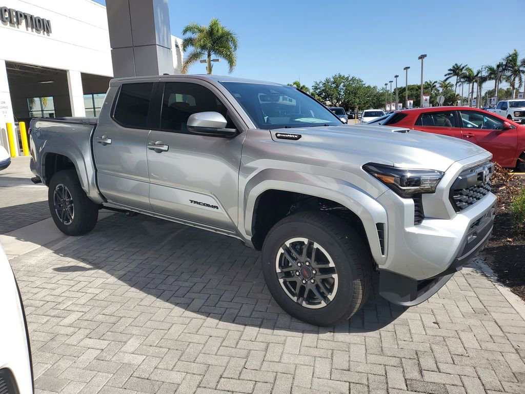 New 2025 Toyota Tacoma TRD Sport image 4