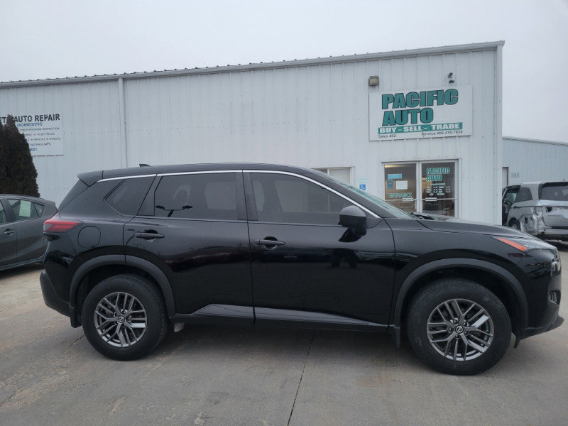 Used 2021 Nissan Rogue S image 10