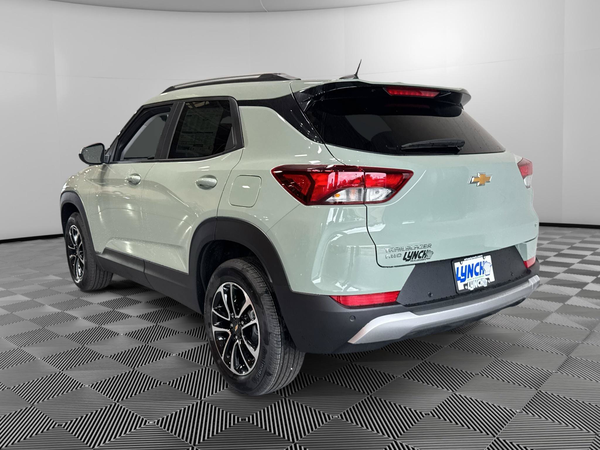 New 2026 Chevrolet TrailBlazer LT w/ Convenience Package AWD/4WD image 3