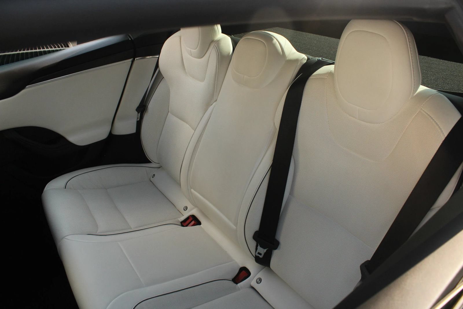 Used 2022 Tesla Model S Plaid AWD/4WD image 19