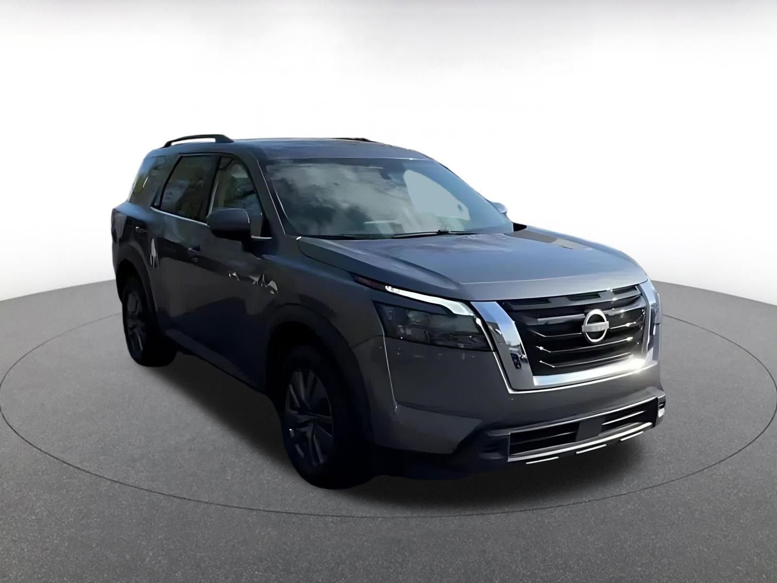 Used 2025 Nissan Pathfinder SV AWD/4WD image 3