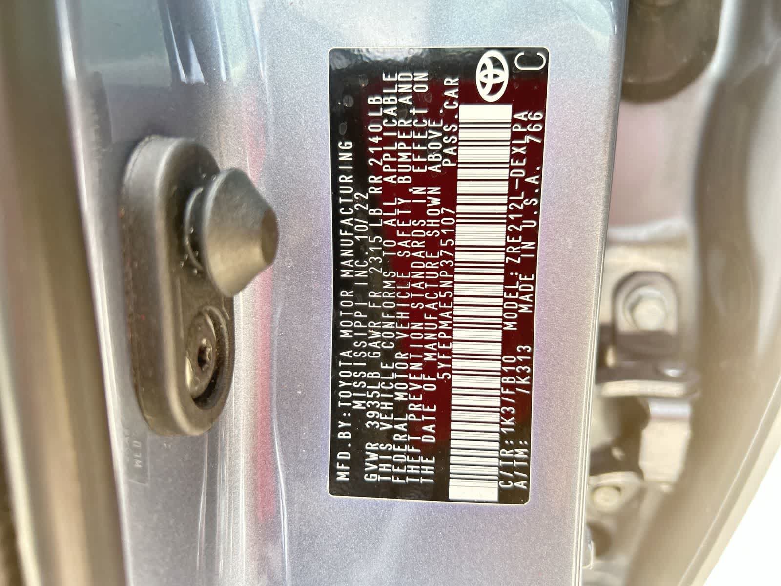 Used 2022 Toyota Corolla LE FWD image 2