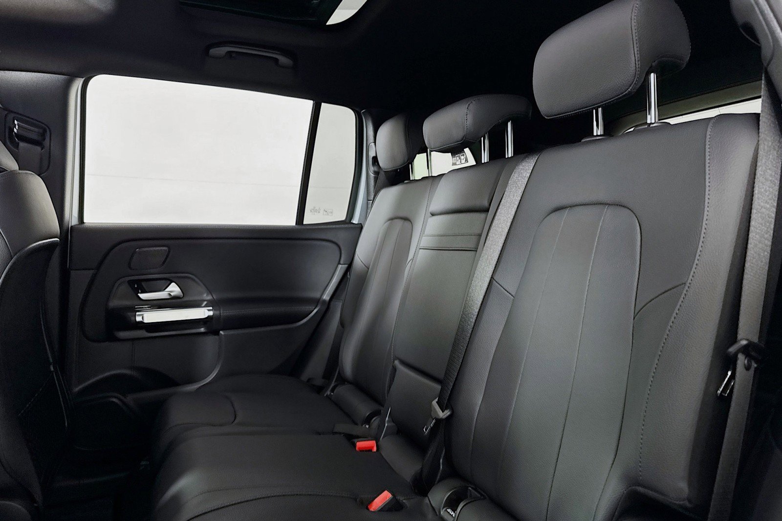 New 2026 Mercedes-Benz GLB 250 image 7