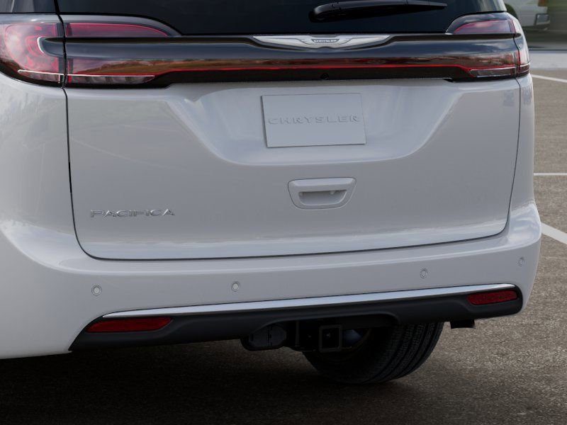 New 2025 Chrysler Pacifica Pinnacle w/ Trailer Tow Group image 14