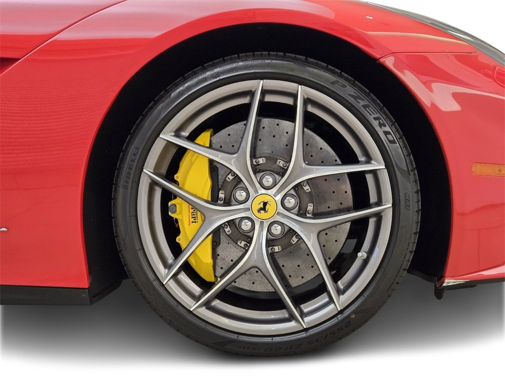 Used 2016 Ferrari F12 Berlinetta image 9