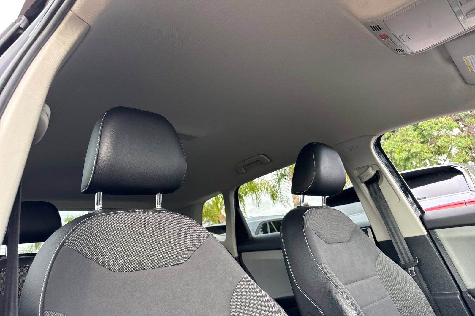 Used 2022 Volkswagen Taos SE image 17