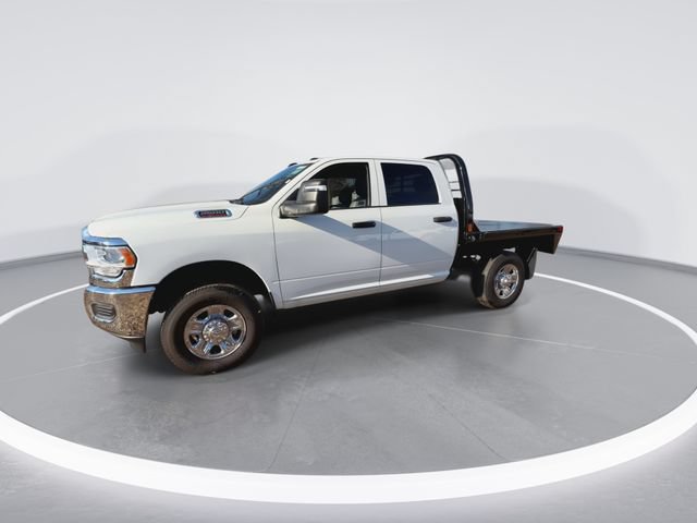 Used 2024 RAM 2500 Tradesman w/ Chrome Appearance Group AWD/4WD image 4