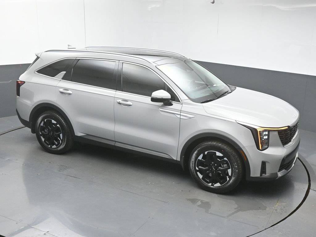 Used 2025 Kia Sorento S w/ Panoramic Sunroof Package FWD image 41